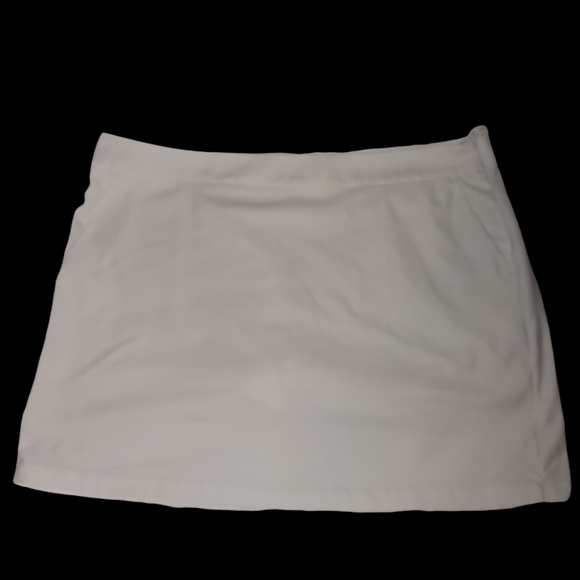 Nike Dresses & Skirts - Nike Dri-Fit white tennis skirt size 16